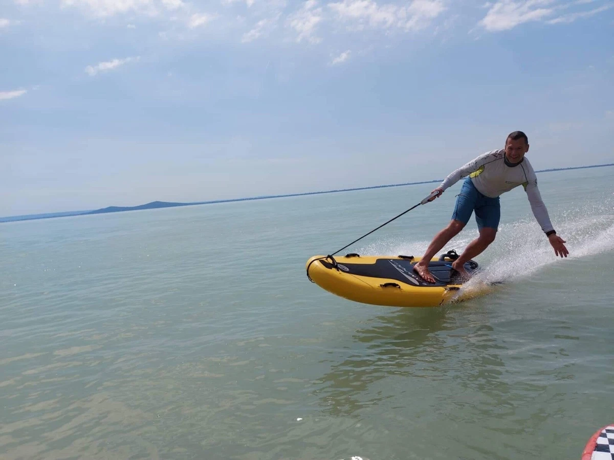 Jetboard Lampuga Air electric surfboard 50 km h 14 hp made in Germany