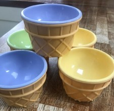 5 Plastic Ice Cream Dessert Bowls