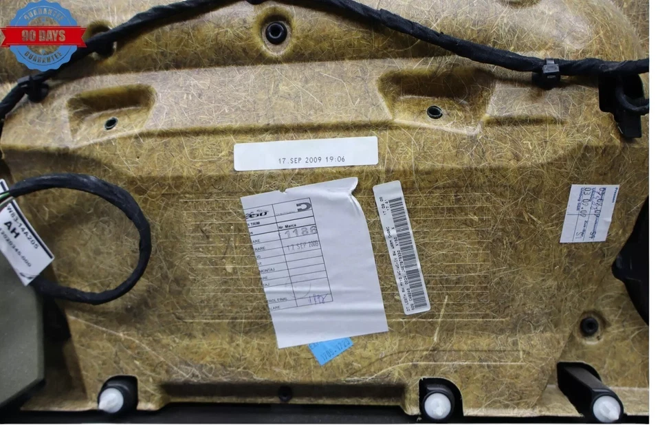 07-10 Jaguar XK XKR Panel de moldura de puerta interior del lado del pasajero delantero derecho OEM Foto 4 de 4