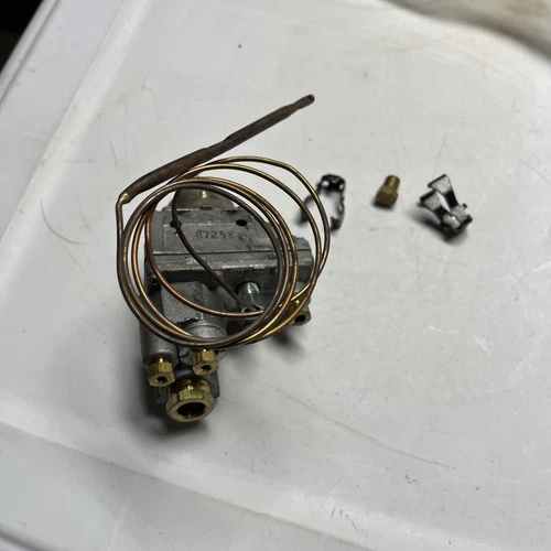 Robertshaw Model UAF 8725E Oven Thermostat