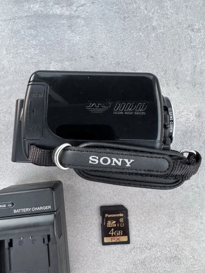 Sony HDR-XR150 HD Handycam Camcorder 4gb SD Card, And Charger - Image 4 of 4