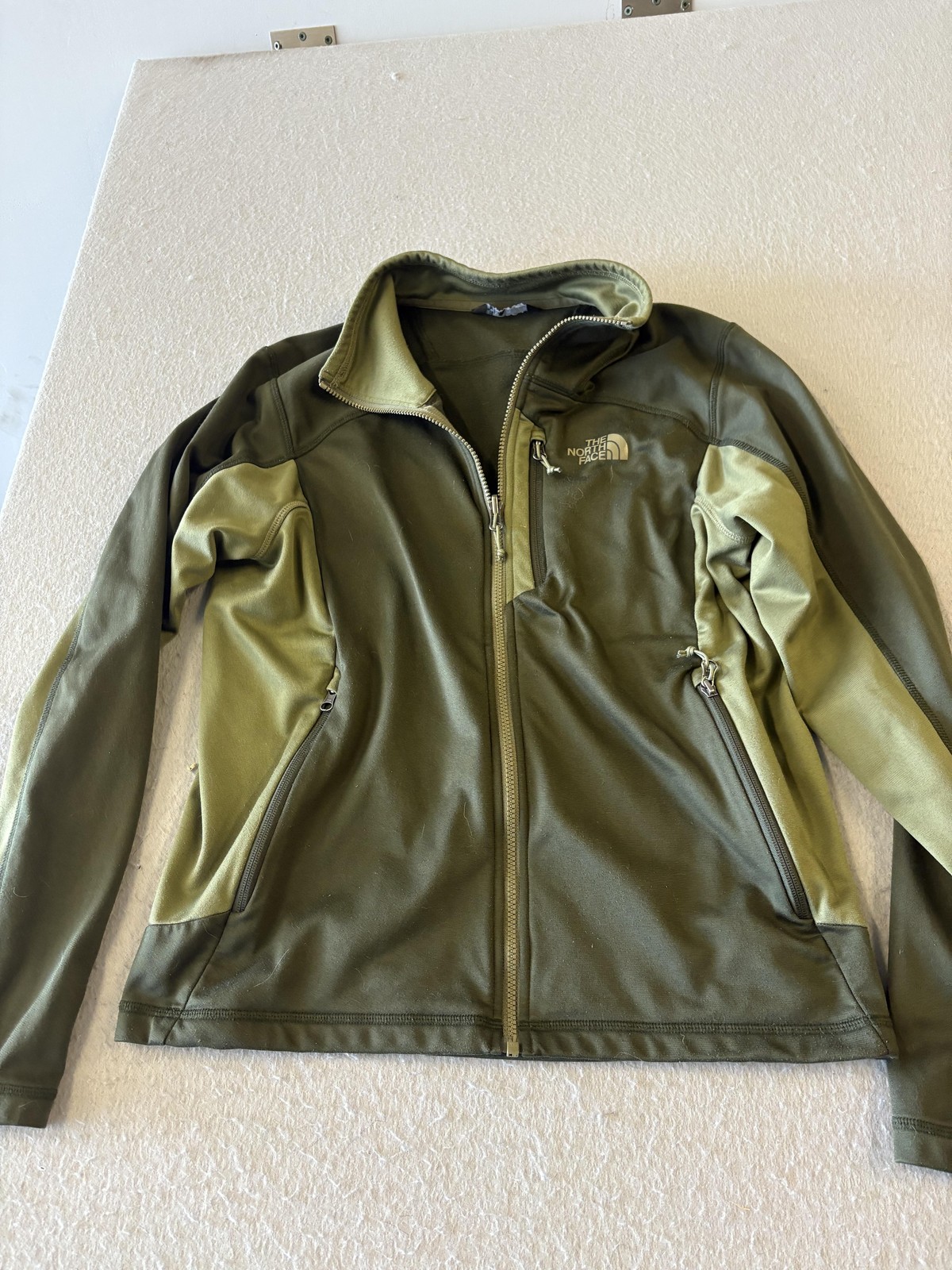 The North Face Jacket Mens Medium Green Softshell Windbreaker Full Zip Hiking