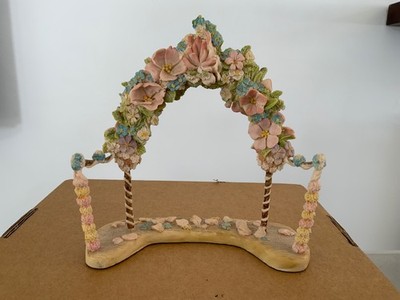 BORDER FINE ARTS BRAMBLY HEDGE BH16 BLUMENBOGEN