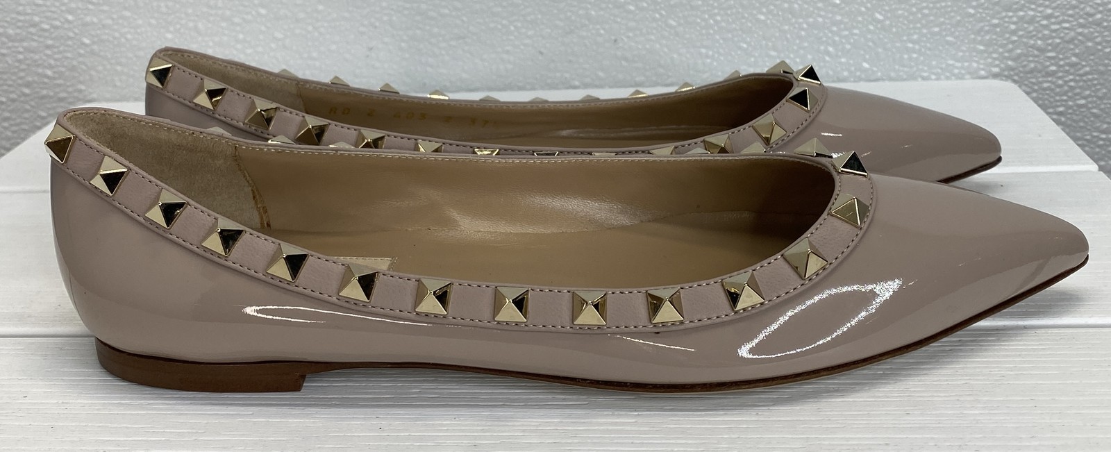 Valentino Garavani Patent Rockstud Ballet Flats Women's Size 7.5 Poudre Leather thumbnail 2