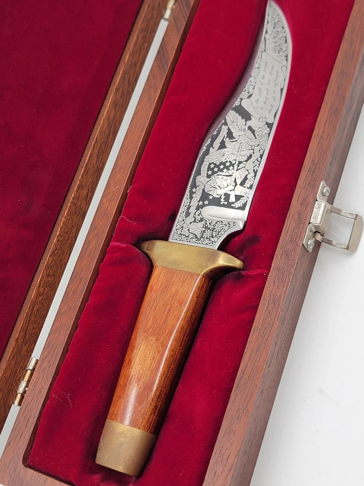 Faca rara Schrade 1976 Bicentenário NRA Bowie mostrando "American Patriot" #1126 - Imagem 2 de 4