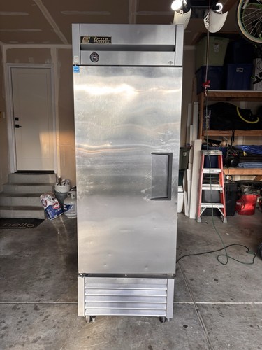 True T-23F Reach-In Freezer, 23 cu ft, 1 Solid Door, 1 Section