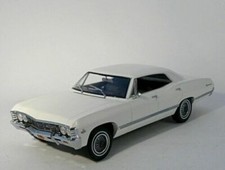 1/18 1967 Chevrolet Impala luce verde bianca, molto rara