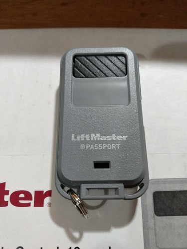 LiftMaster PPK1 ,PPK1PH Passport Keychain 1 Button Remote Transmitter New - Picture 2 of 8