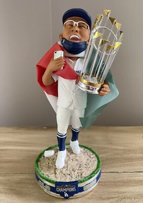 JULIO URIAS Los Angeles Dodgers WORLD SERIES Flag Celebration Bobblehead  #/400