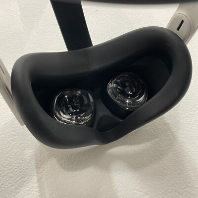 Oculus Quest 2 With Travel Case/Grips 128gb Works Great! | eBay