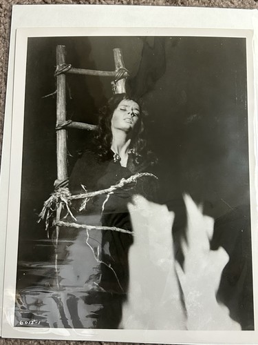 Barbara Steele Signed Black Sunday 8x10 & Photo Lot Mario Bava Mask Of Satan - Picture 7 of 15