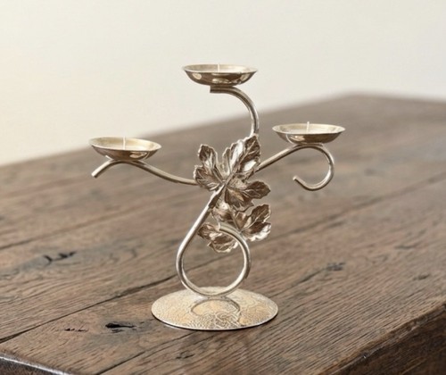 Vtg 1920s Silver Plate 3-Light Candelabra Pair Ornate Grape Vine Centerpiece 6" - Picture 2 of 5