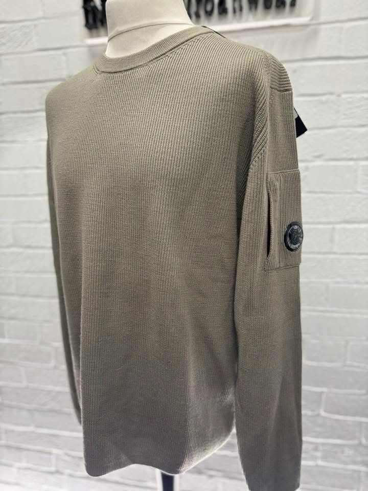 C.P. Company Re-Wool knitwear Crew Neck sweater in vintage khaki   Size 56 / 3XL image 6