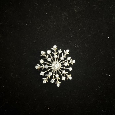 Jacmel Mauritius JCM Sterling Silver Cubic Zirconia CZ Snowflake Pendant Brooch