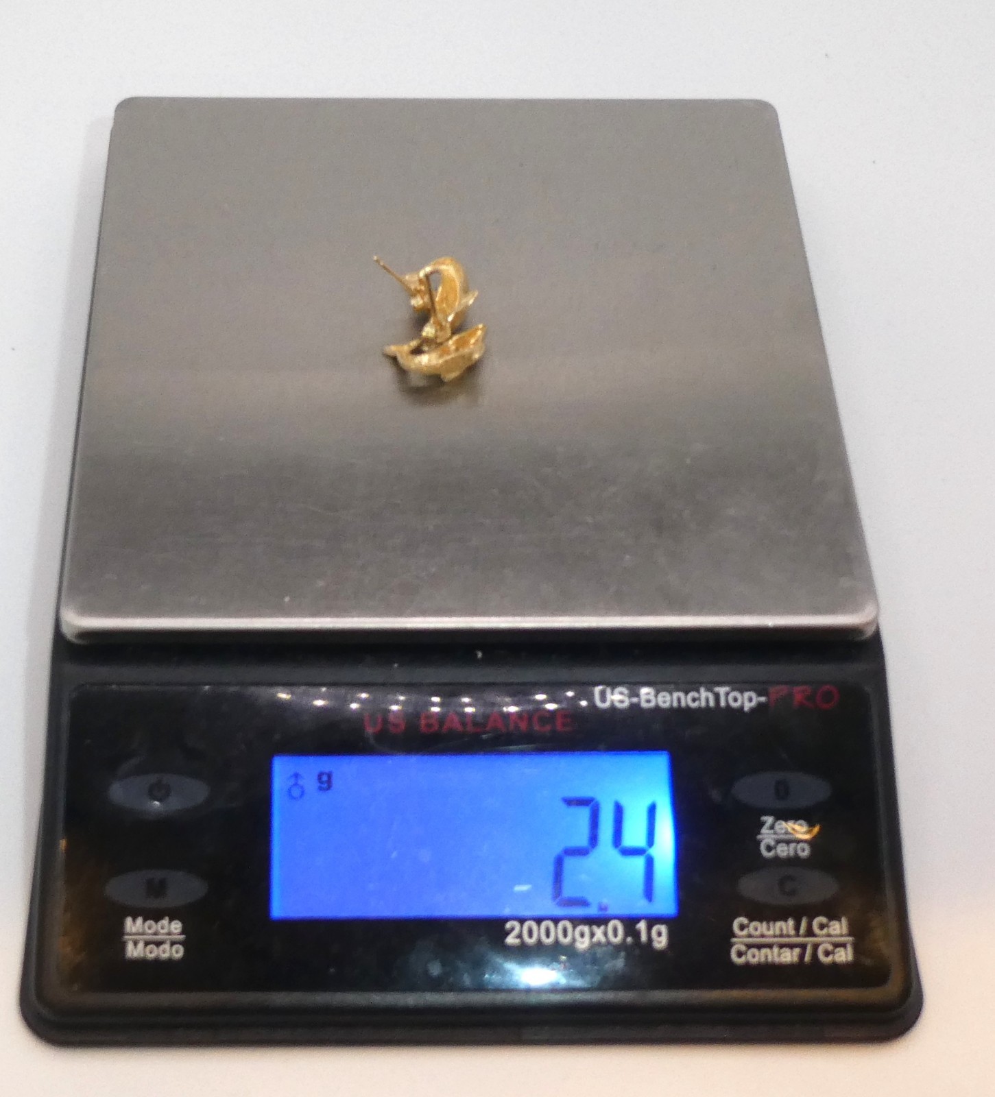 14K SOLID GOLD JUMPING DOLPHIN STUD EARRINGS 2.4g… - image 9