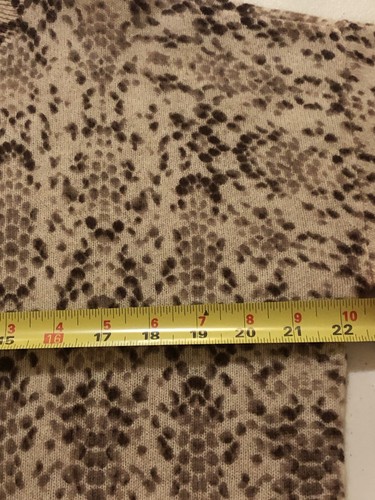 Charter Club Luxury Crew Neck Cashmere Sweater Neutral Ground Animal Print Sz -S - Picture 9 of 12