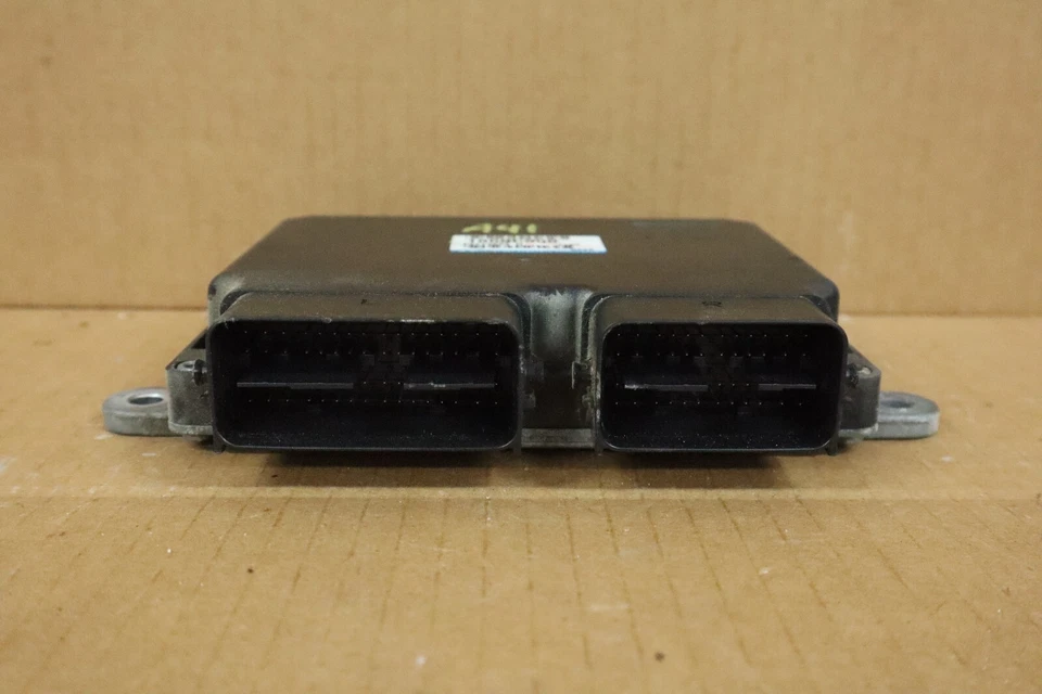 Módulo informático de control del motor Mitsubishi Outlander 2017 2,4 L ECU OEM 1860C990 Foto 3 de 4