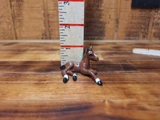 Vtg Circa 1950's Hagen Renaker Miniature Lying Brown & White Bay Foal Horse