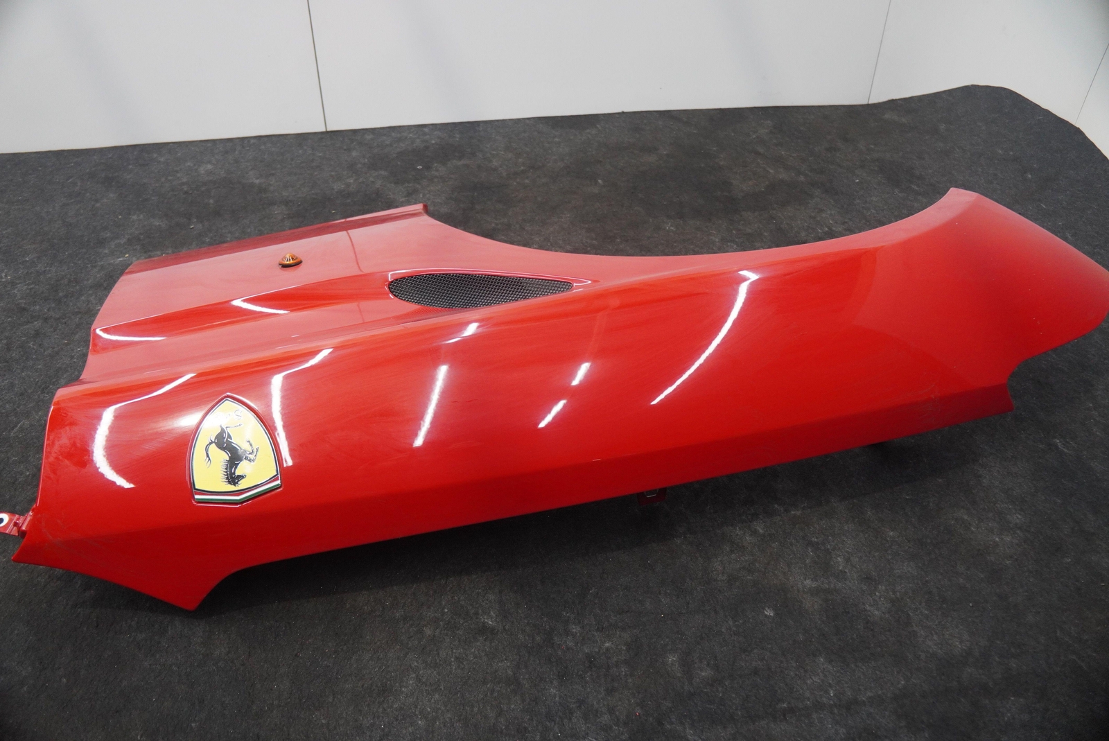 Front Left Driver Side Fender Wing Panel 85036611 Ferrari California T 2015-18