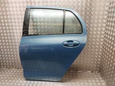 Porte arrière et accessoires Toyota YARIS II