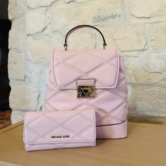 Michael Kors Serena backpack quilted leather med flap bag Authentic NWT Michael Kors Serena MD Quilted Leather Flap Backpack Handbag  main image 3