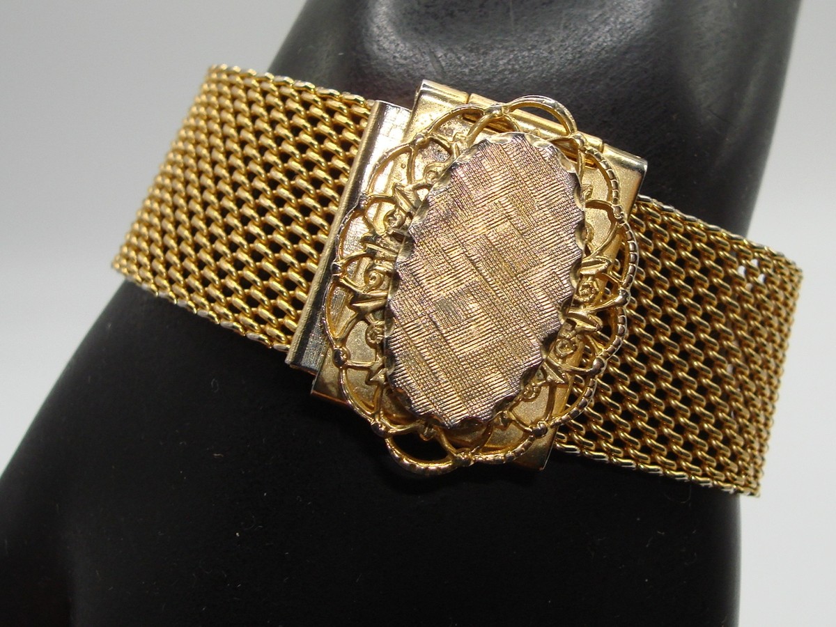 VINTAGE 1970'S ERA GOLD TONE MESH BRACELET! 7