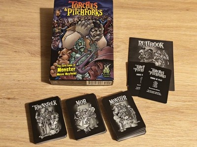 Torches & Pitchforks Kartenspiel von Monster Movie Mayhem komplett Green Ronin 