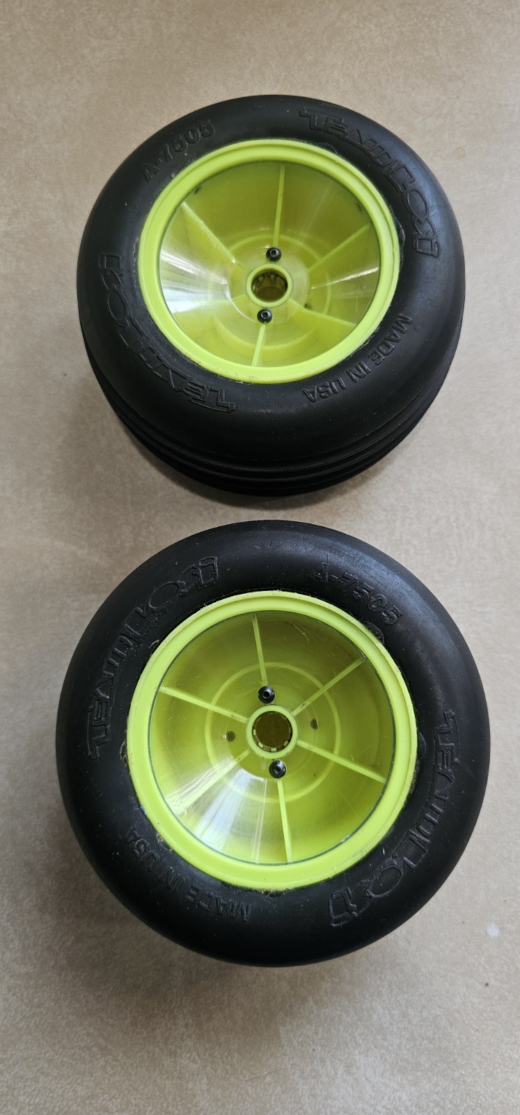 Team Losi XXT front wheels w/ discs & 7505 Directional tires