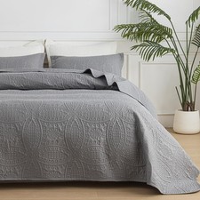 Queen Quilt Bedding Set - Gray Soft Breathable Bed Quilts, Modern Style Embos...