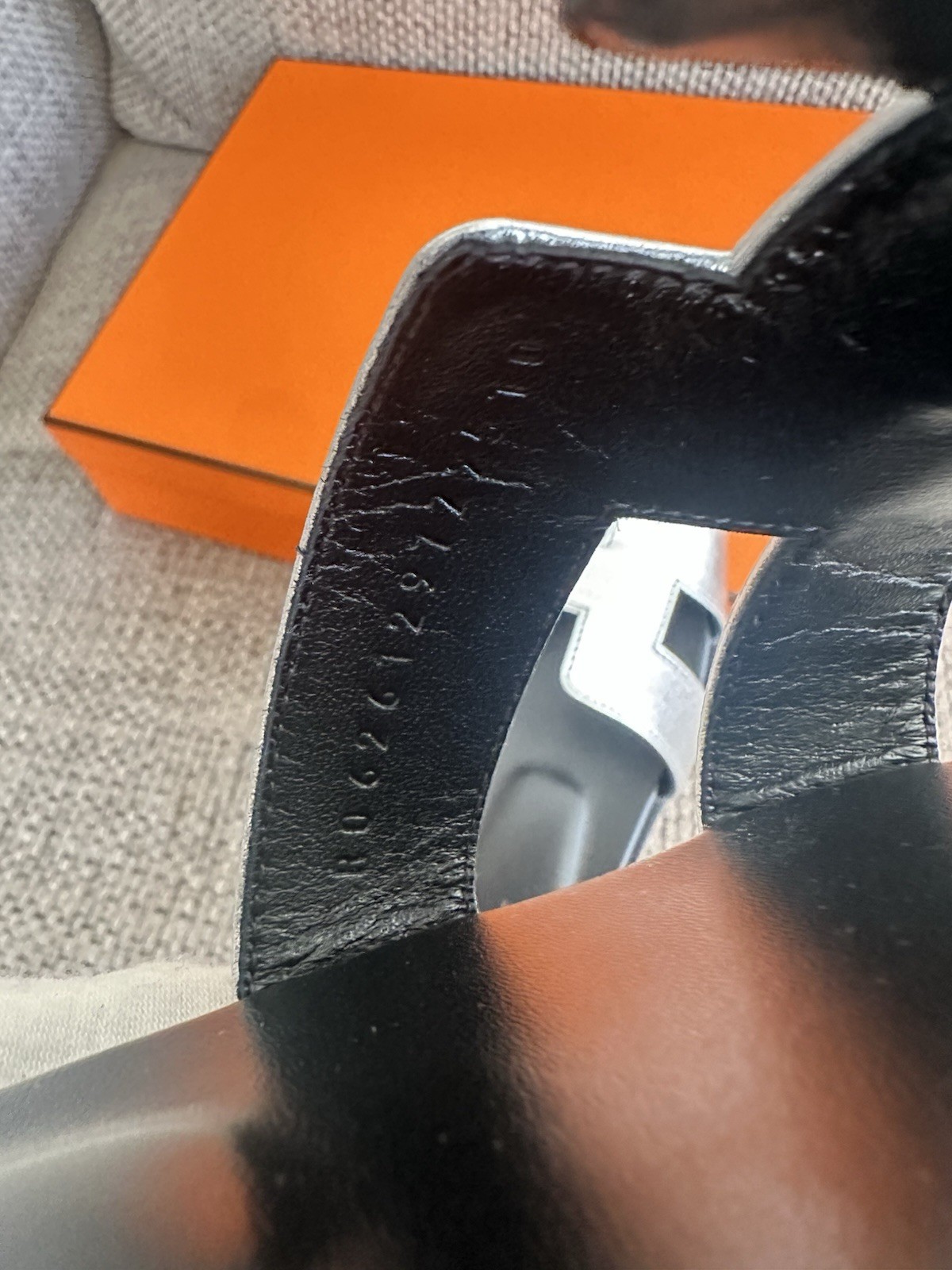 Size 38EU NEW in Box HERMÈS Gris Argenté Calfskin ORAN Sandals thumbnail 9