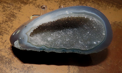AMETHYST QUARTZ CRYSTAL  CATHEDRAL MINI-GEODE FROM URUGUAY  CLUSTER BLUE AGATE