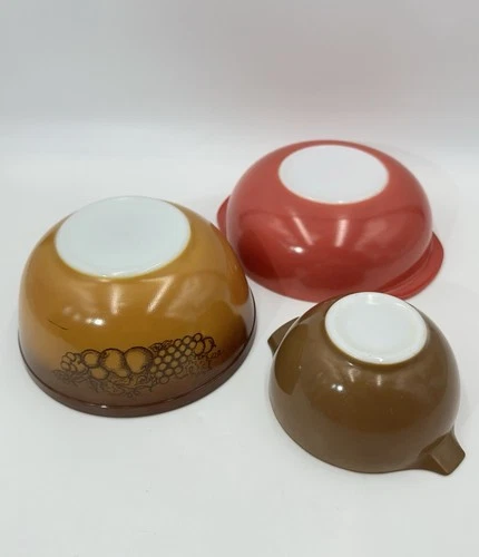 3 Vintage Pyrex Mixing Bowls MCM Kitchen Mixed Lot USA