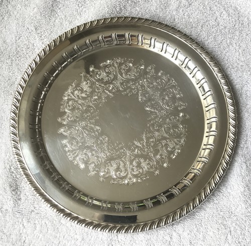 Vintage Wm. A.Rogers Silver Plated Serving Platter Unique Floral Slitted Rim 10” - Picture 1 of 4