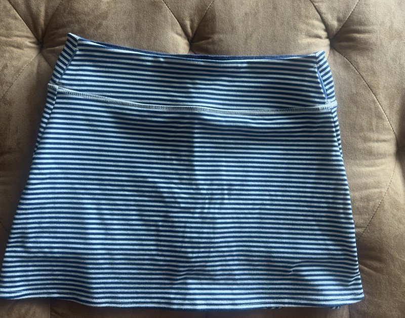VINEYARD VINES NAVY & WHITE STRIPE SKORT GIRL'S L(14) Pre Owned