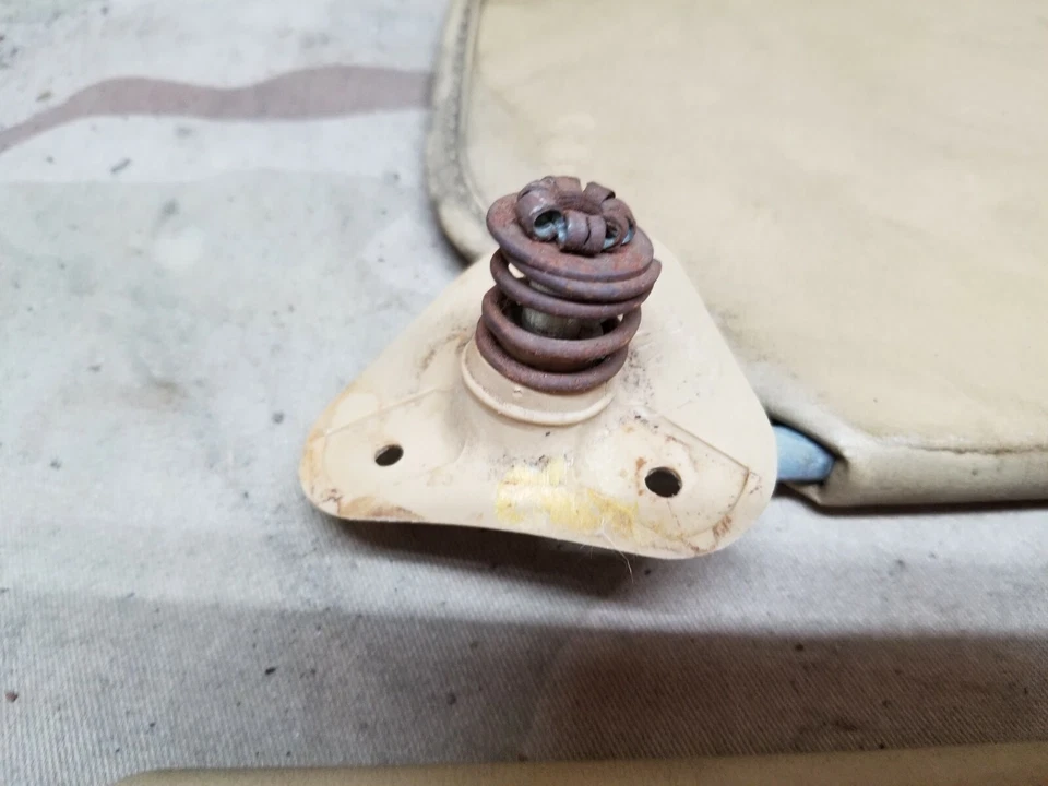 1977 77 GMC Sierra Chevrolet Silverado Blazer Jimmy Tan DoeSkin quebra sol fabricante de equipamento original - Imagem 4 de 4