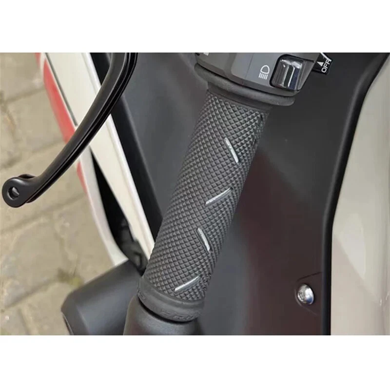 Progrip 717 Motorbike Grips Roadbike Grips Moto Grips Road Handlebar Grips - Image 3 of 4