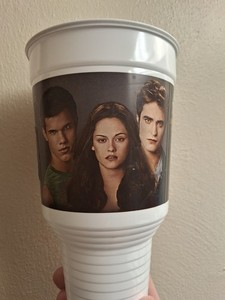 Twilight Saga Eclipse Cup 42 oz Edward Cullen Burger King Game Limited Movie Cup