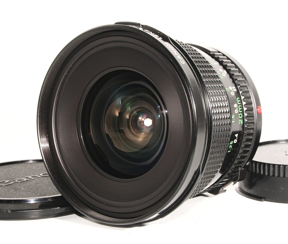 美品 キャノン Canon NEW FD 20mm F2.8 単焦点レンズ Near Mint] Canon New FD 20mm f/2.8 Wide Angle MF Lens From Japan