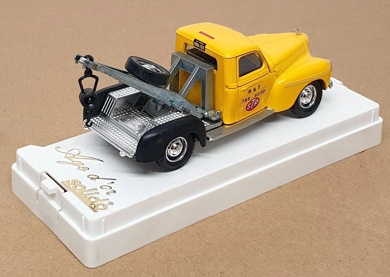 Solido 1/43 Scale 4424 - Dodge Depanneuse Wrecker Truck (STP) Yellow - Image 2 of 4