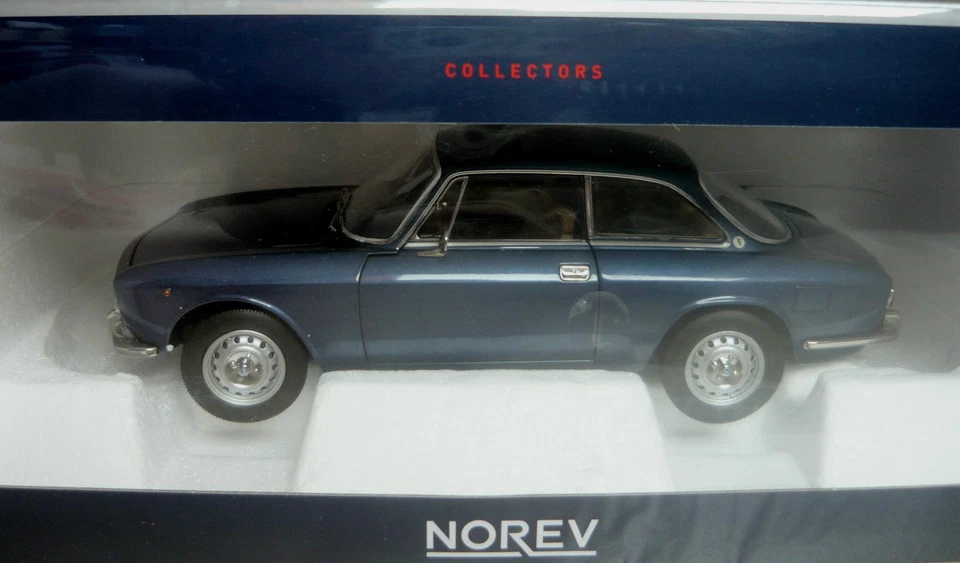 NOREV 1/18:  Alfa Romeo 2000 GTV (1973) blaumetallic, Metallmodell in OVP - TOP! - Bild 4 von 4