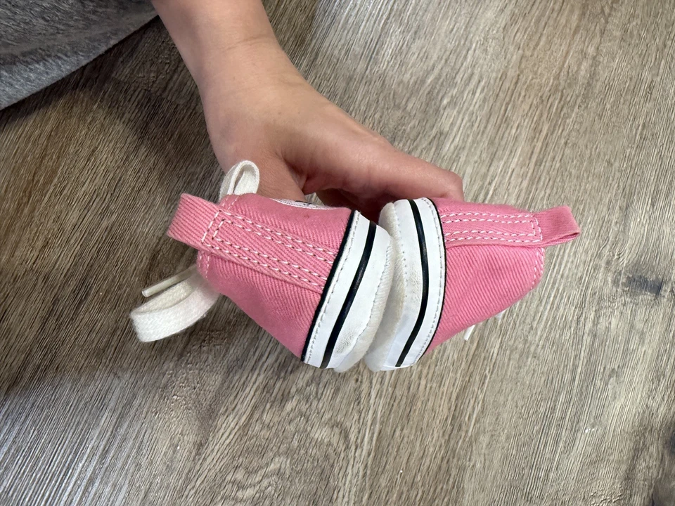 Zapatos Converse Rosa Bebé Niña - Tenis de caña media/alta, Talla 2 Foto 2 de 4
