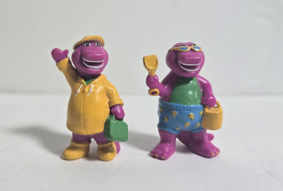 Lot of (2) Vintage 1993 BARNEY Figurines Toys Lyons Group ~ Raincoat & Swimsuit