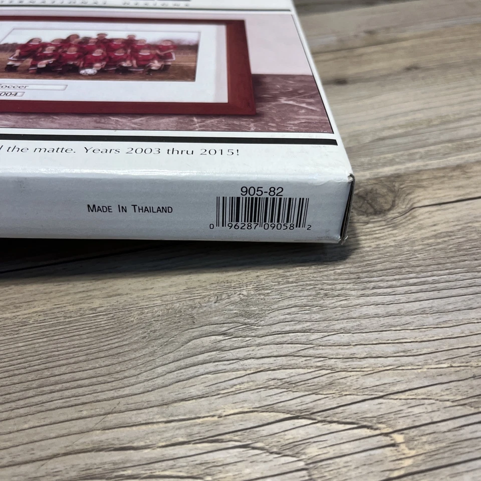 Cuadro Clase Equipo Malden International Designs Años 2003-2015 Escuela Deportiva  Foto 4 de 4