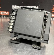 2018 CAMARO SS FUSE BOX WITH COVER AND BRACKET OEM