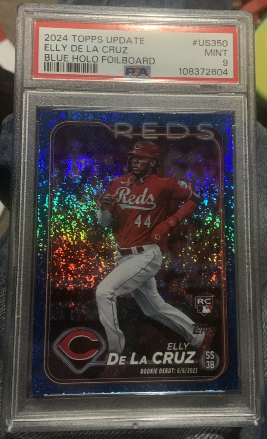 2024 Elly De La Cruz Blue Holo Rookie /999 PSA #US350 Reds view 1