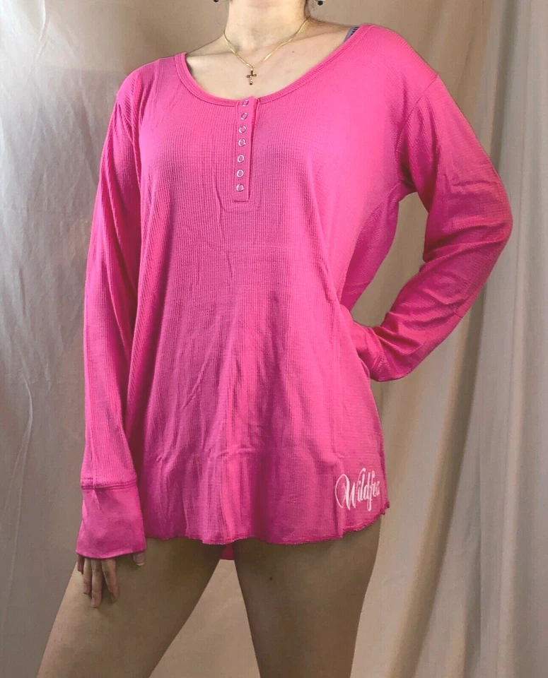 Camisa para dormir Wildfox Henley Rockin Around the Christmas Tree, térmica en caja XS Foto 2 de 4