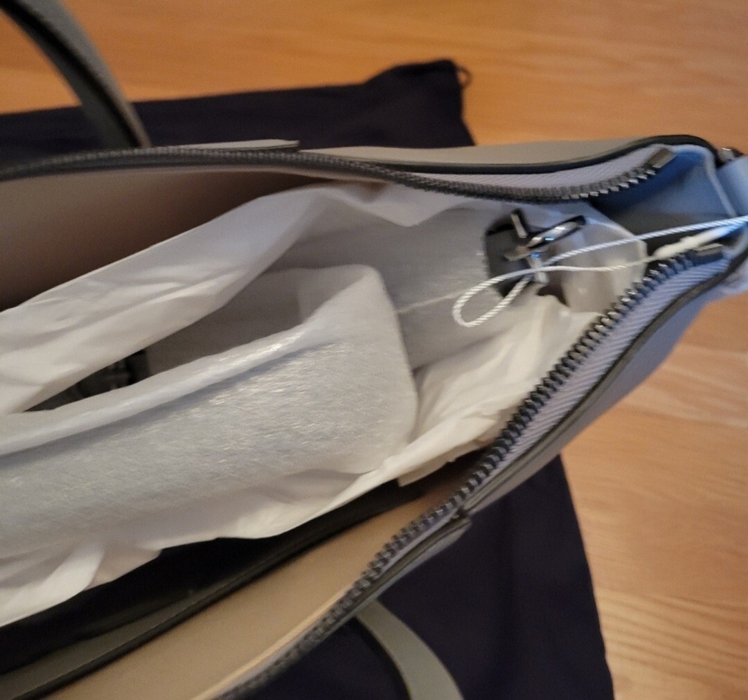 Givenchy Medium Soft Antigona Bag NWT image 4