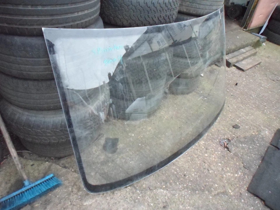 MERCEDES SPRINTER MK1 W903 2004 FRONT WINDOW GLASS WINDSCREEN WINDSHIELD
