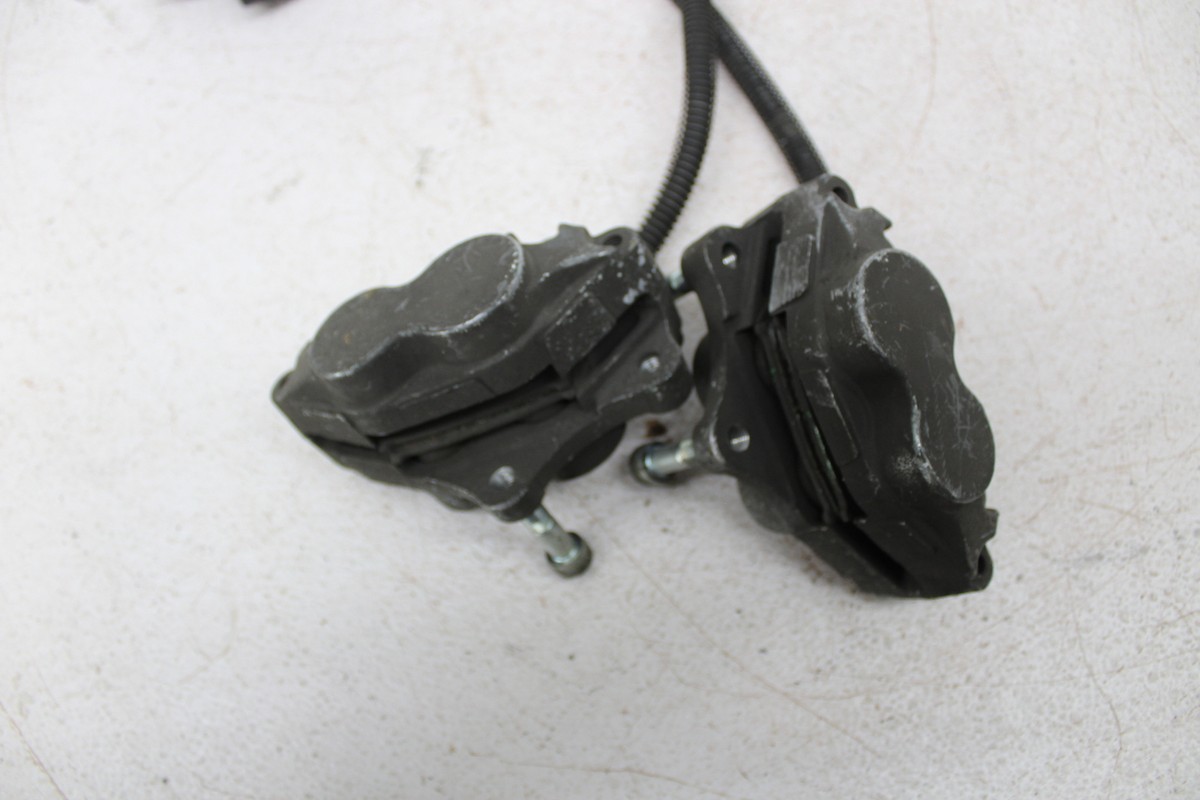 1991 KAWASAKI NINJA ZX6 ZX600D FRONT BRAKE CALIPER PAIR