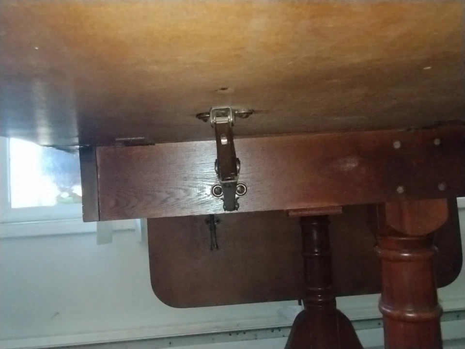 Duncan Phyfe, Mesa Marrón Antigua, Buen Estado, Adición Plomo Funciona perfectamente Foto 3 de 4